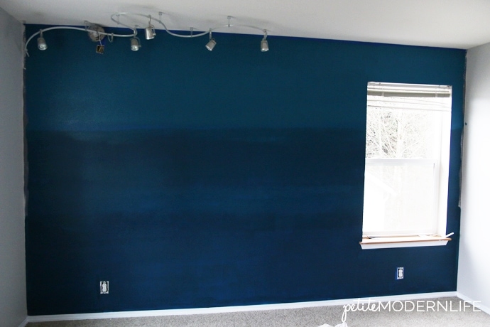 Awesome tips to be creative and make this fun ombre accent wall! | Petite Modern Life