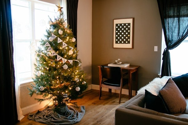 Scandinavian Inspired Christmas Decor | Petite Modern Life