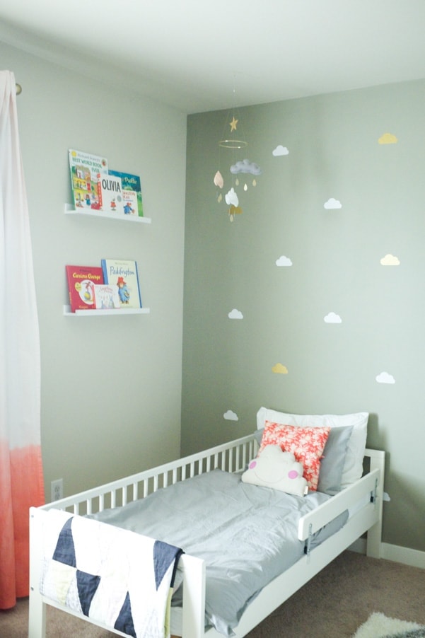 Modern minimal nursery as part of Nursery Week on Petitemodernlife.com