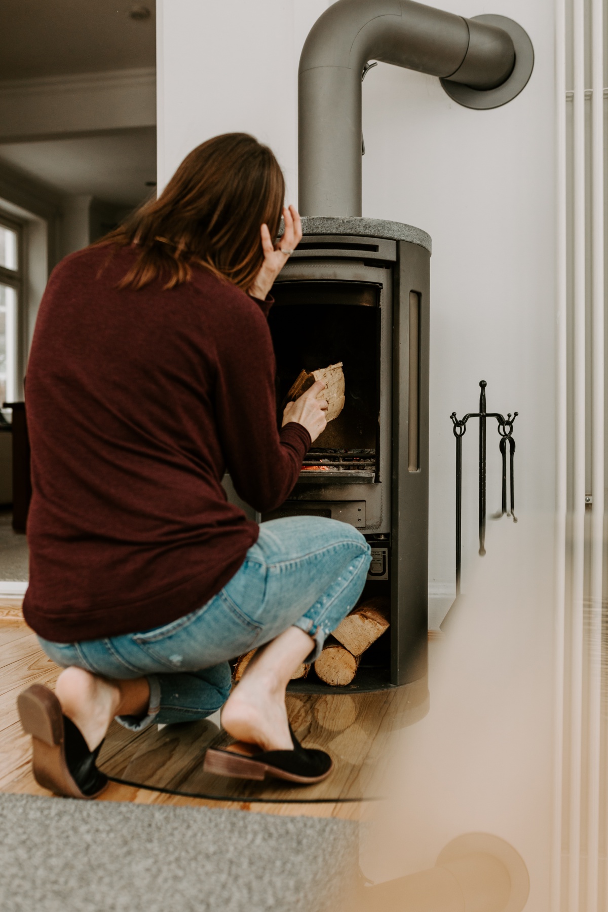 using a contur wood stove