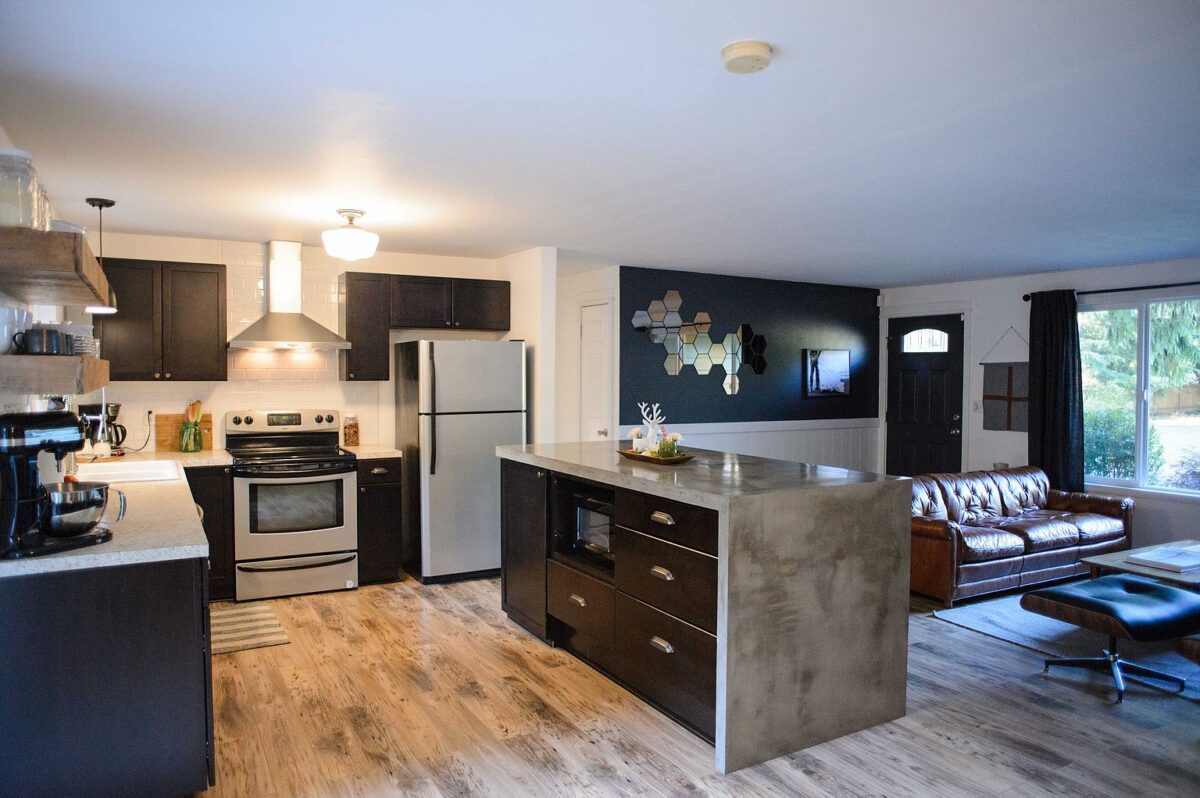 Rambler flip after opened kitchen photo of waterfall island