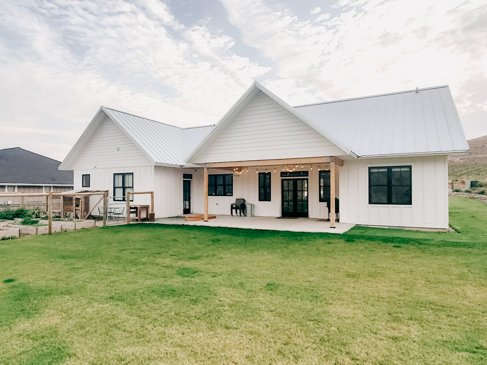 Industrial Modern Farmhouse Home Tour - Petite Modern Life